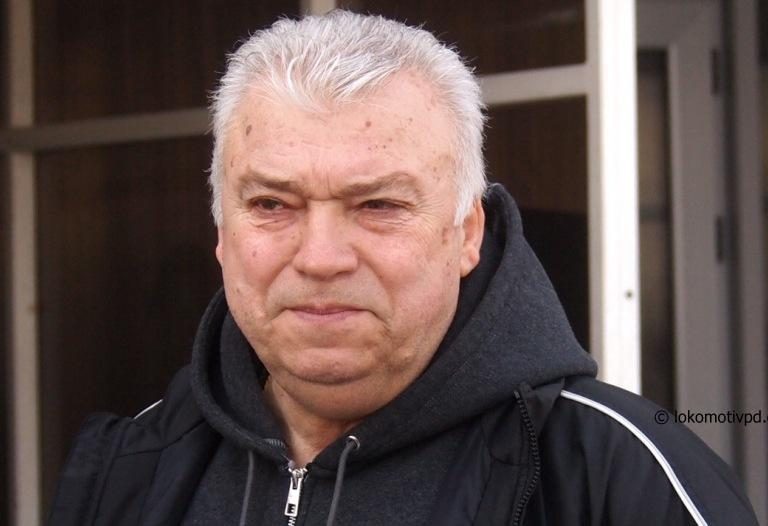 Христо Бонев дари 200 кашона с лакомства  на 9 клиники в УМБАЛ „Свети Георги“