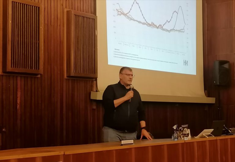 Проф. Георги Момеков: и РНК ваксините не съдържат вирус, бактерия или друг причинител, в тях няма нито живак, нито алуминий
