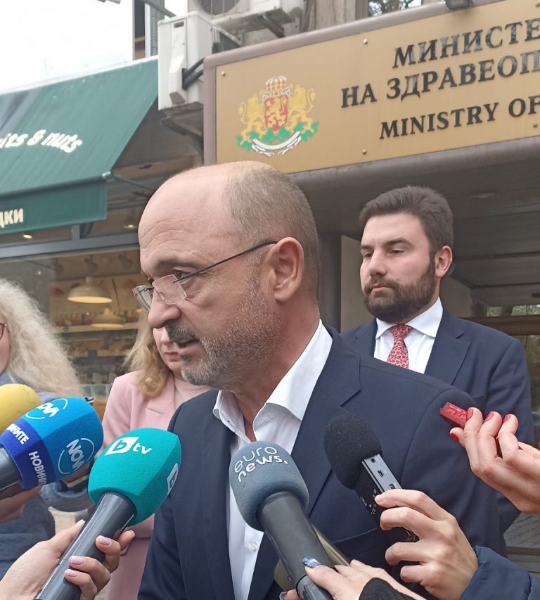 Министър Меджидиев: Ще бъде създадена единна номенклатура на лекарствените продукти, отпускани по лекарско предписание