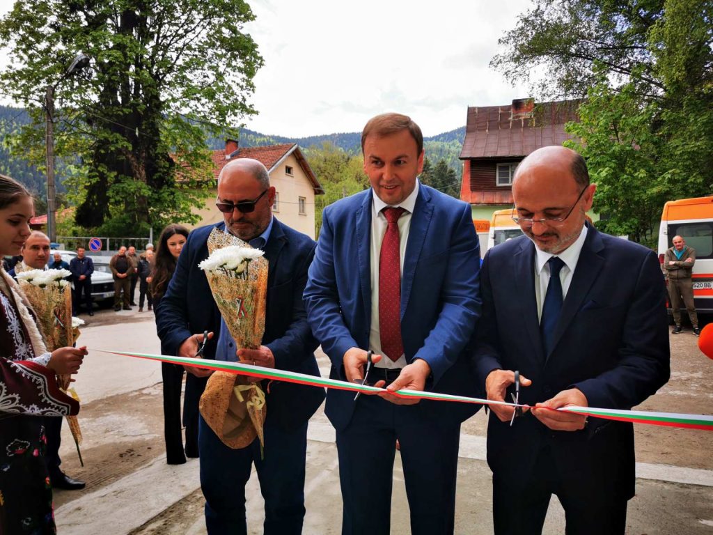 Министър Меджидиев откри филиал на Спешна помощ в гр. Сърница след 8 години чакане