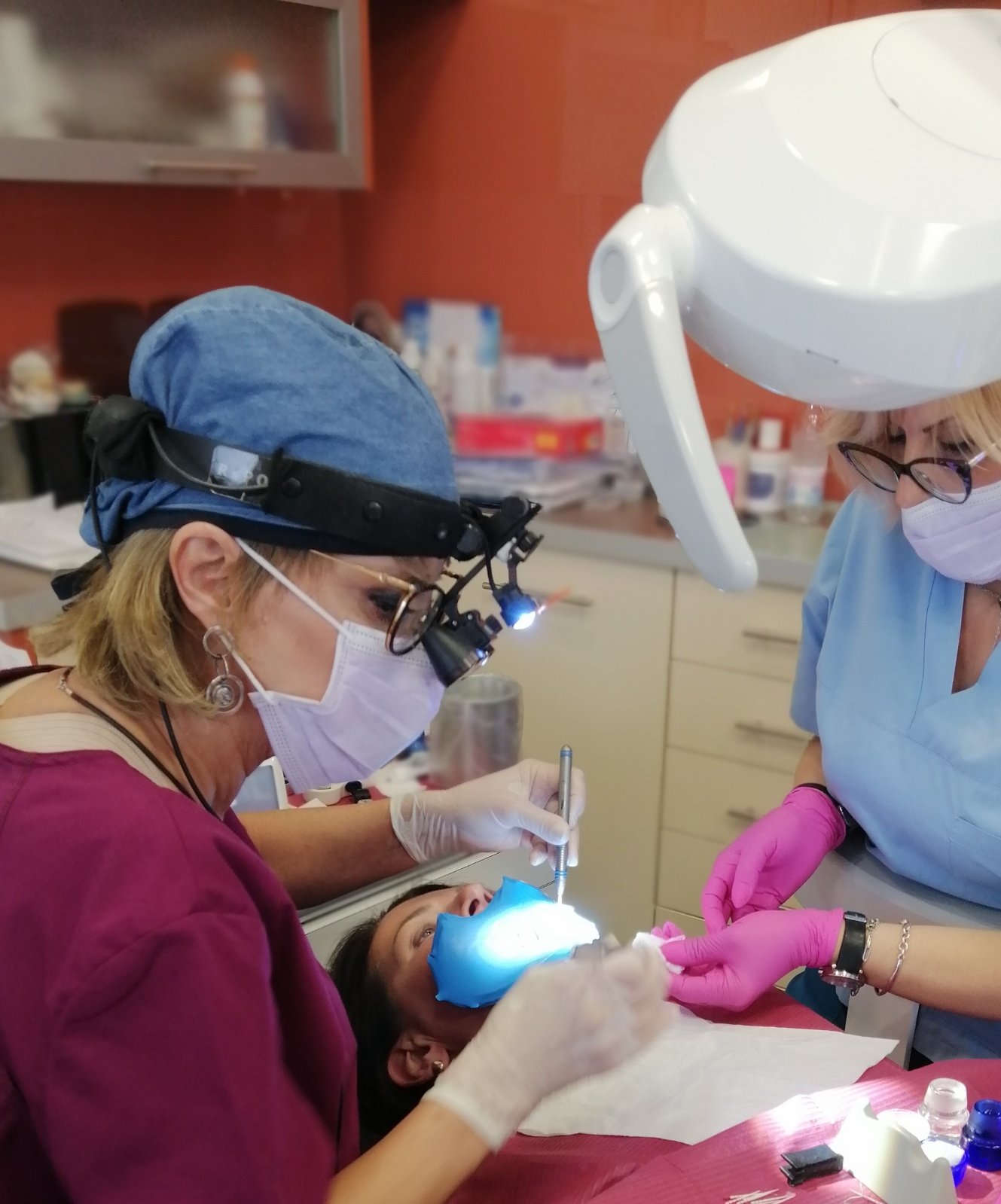 В „Медикус Алфа”: Революционен дентален юнит осигурява диагностика и лечение в един апарат