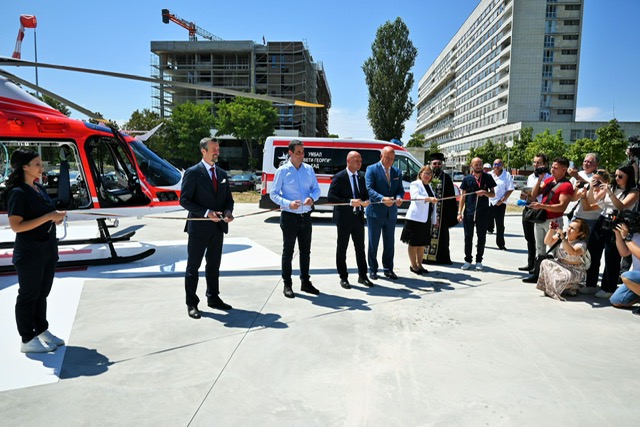С полет на медицински хеликоптер откриха първото болнично вертолетно летище в УМБАЛ ”Свети Георги” ЕАД