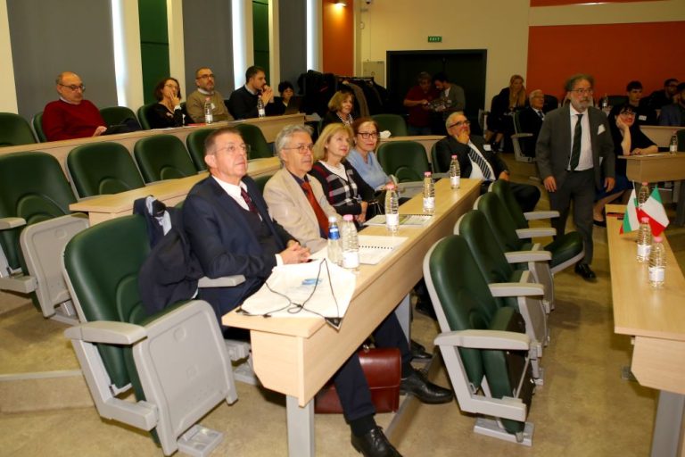 Курс по анатомична хирургия събира професори и специализанти от Италия и България