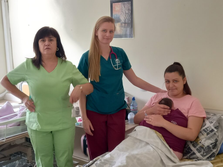 В “УМБАЛ-Пловдив” отбелязват Световният ден на кенгуру-грижата
