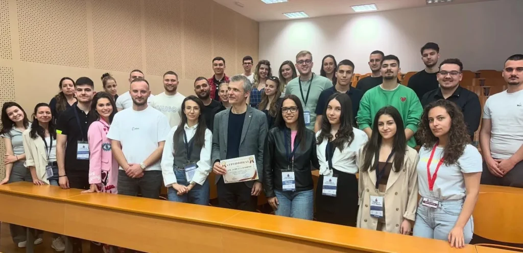 Студенти се запознаха със спешни състояния на медицинската практика