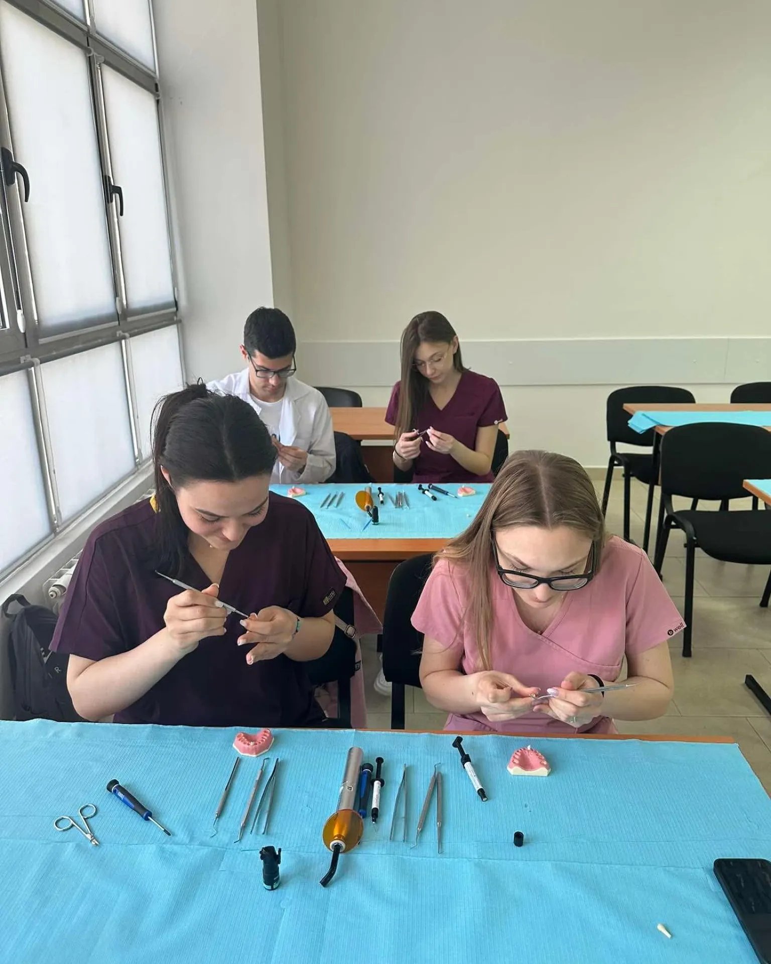 Студенти се запознаха със спешни състояния на медицинската практика