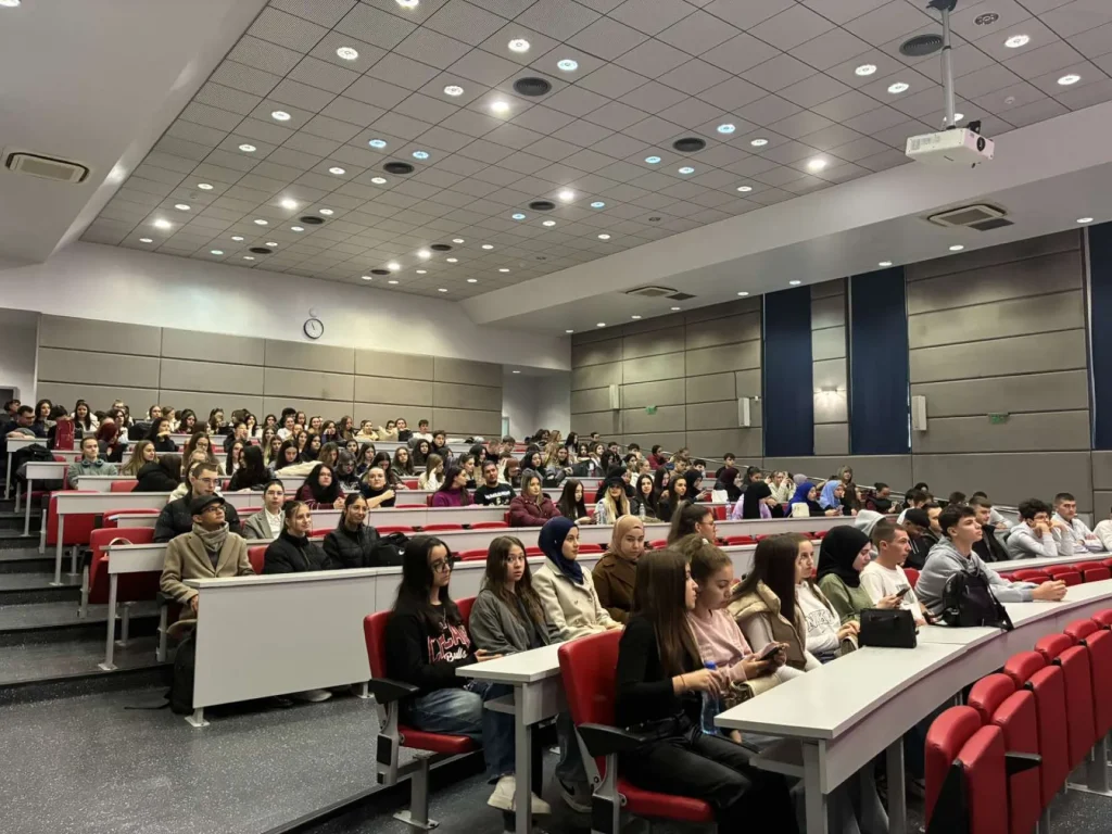 Ден на отворените врати: 150 гимназисти посетиха МУ-Пловдив