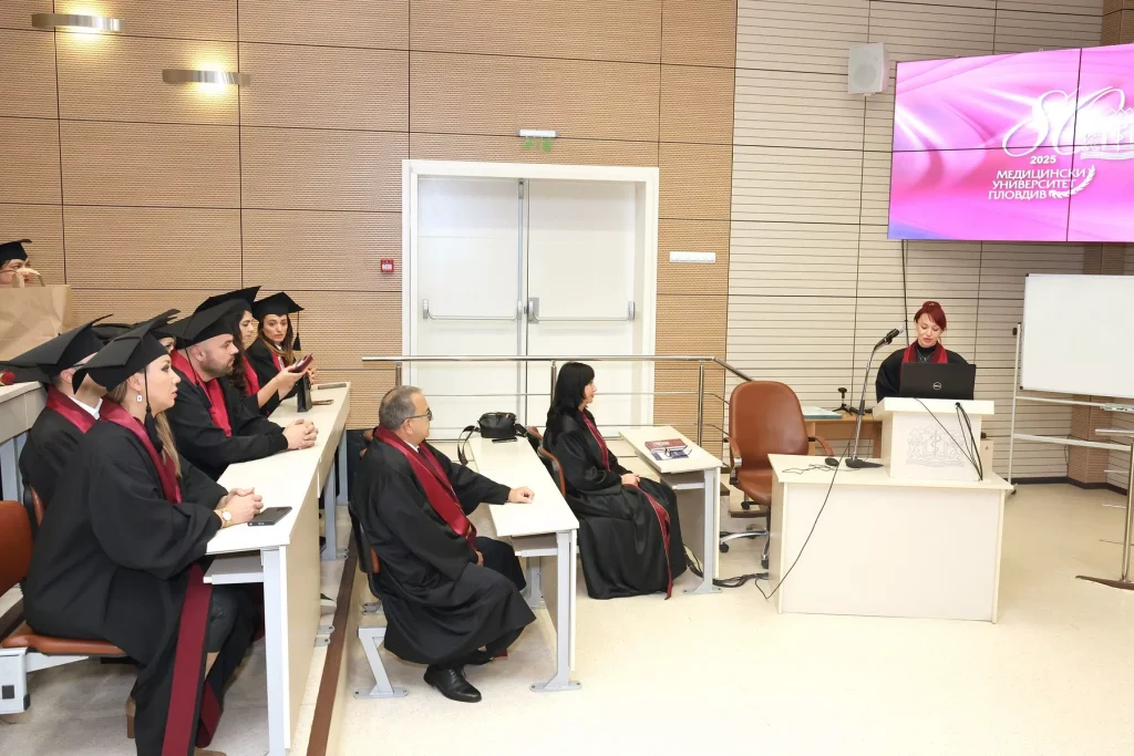 Центърът за професионално обучение връчи свидетелства на парамедици и дентални асистенти