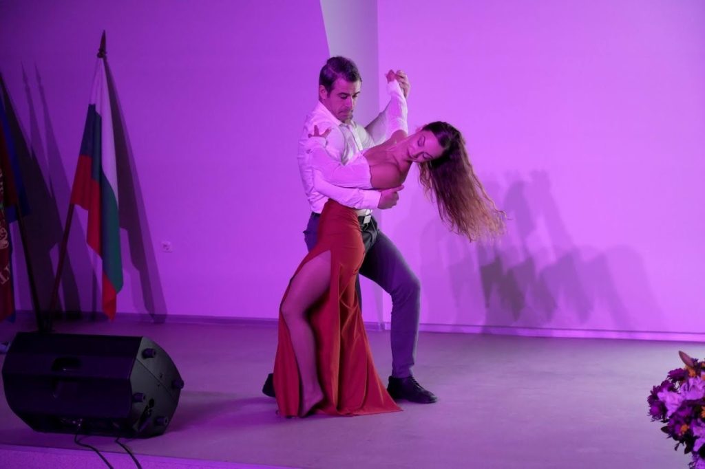 Факултетът по обществено здраве дипломира първия випуск лекарски асистенти