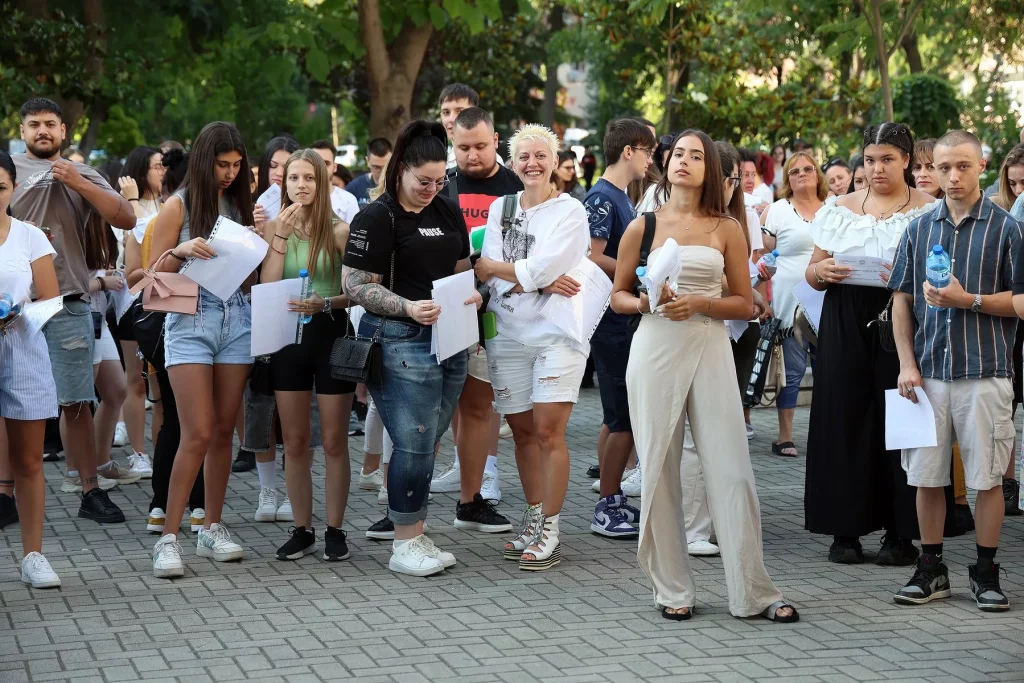 Да предизвикаш себе си: Магазинерка и шивачка на изпит за медицинска сестра и акушерка