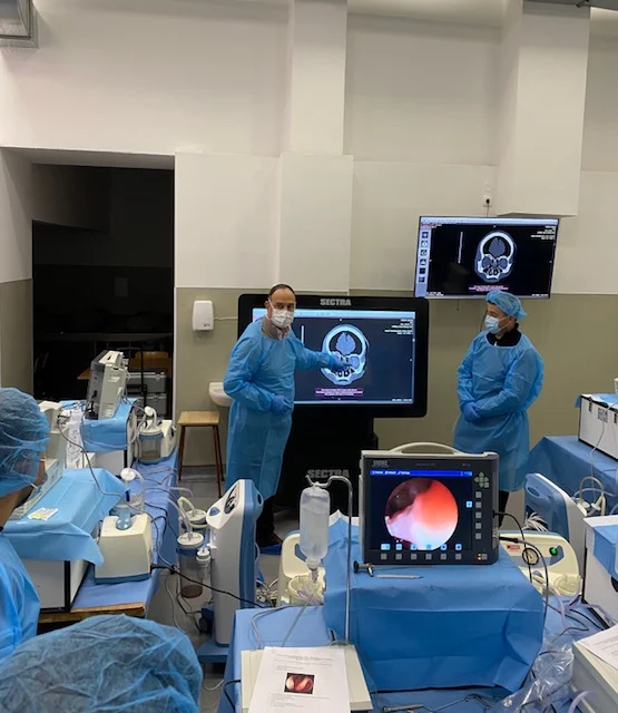 Специализиран курс развива практическите умения в ринологията и отологията на млади УНГ лекари