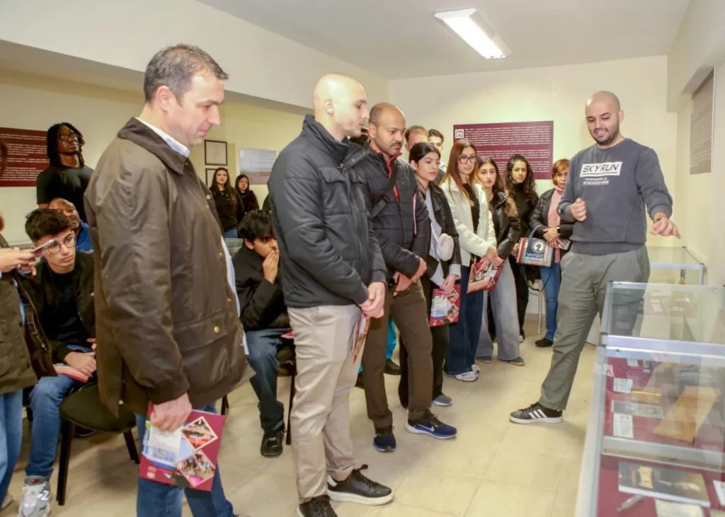 Кандидат-студенти от Великобритания, Германия, Япония, Гърция, Турция и Кипър в Деня на отворените врати