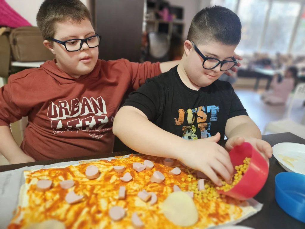 Децата и младите хора със синдром на Даун се местят в нов клуб