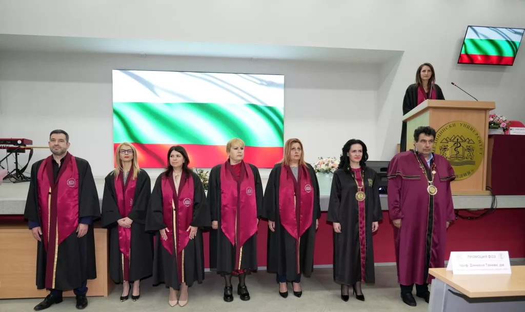 54 на сто от абсолвентите на Факултета по обществено здраве – с отлични дипломи